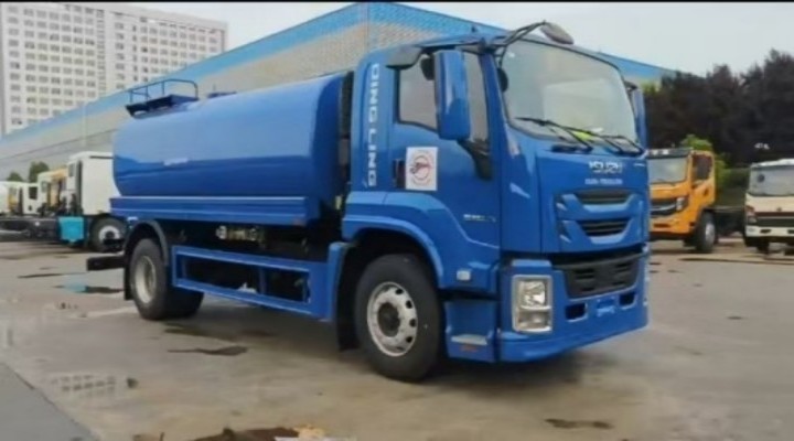 ISUZU GIGA 15 000-litrowy samochód ciężarowy do przewozu wody